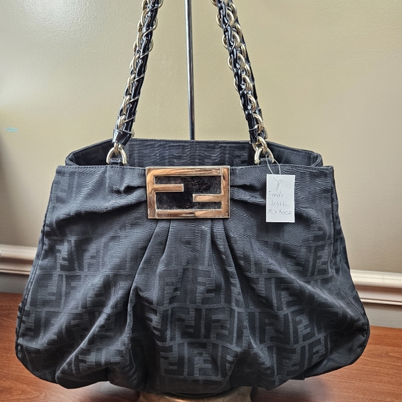 Fendi Mia Borse Black Shoulder bag - Picture 1 of 10